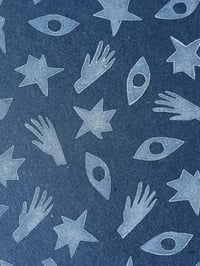 Image 2 of Mano, Estrella, Ojo / Blanco / Xiana Cobo