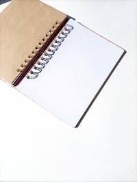 Image 4 of Mano, Estrella, Ojo / Blanco / Xiana Cobo