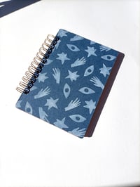 Image 1 of Mano, Estrella, Ojo / Blanco / Xiana Cobo