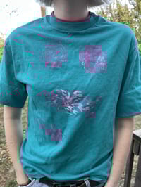 Image 1 of cats on vintage tee
