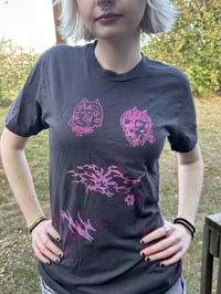 Image 1 of dark charcoal cats tee