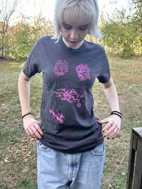 Image 3 of dark charcoal cats tee