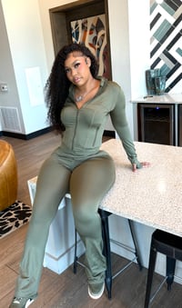 Image 3 of Chill Olive Set