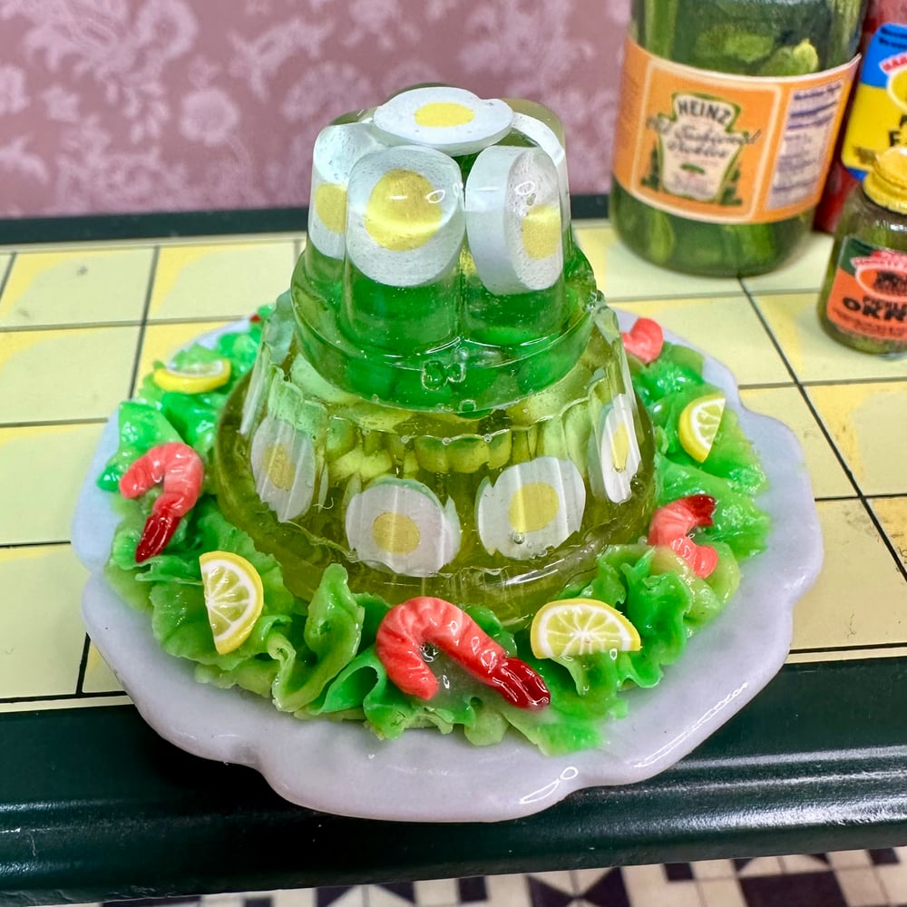 Image of Boiled Eggs and Peas Gelatin