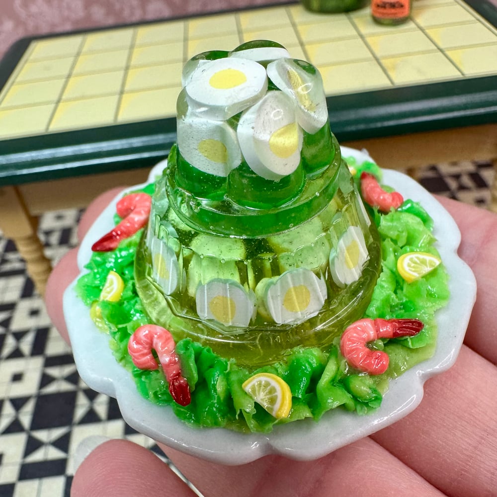 Image of Boiled Eggs and Peas Gelatin