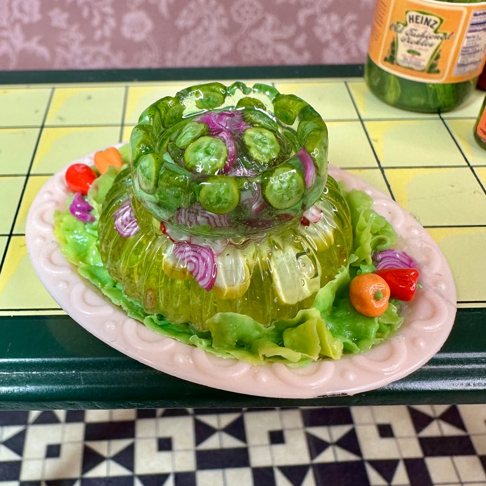 Image of Onions, Pickles, Squash Gelatin