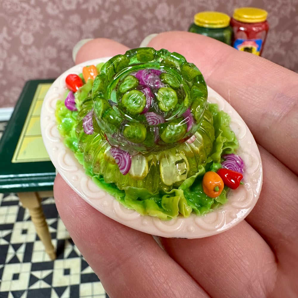 Image of Onions, Pickles, Squash Gelatin