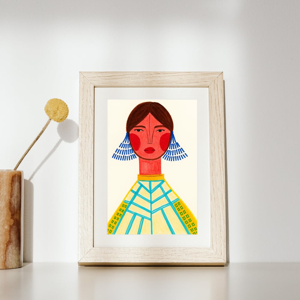 Image of Girl with big earings 