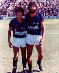 Image 2 of Central Cordoba, red M (18.5"P2P, 28"S2H)     