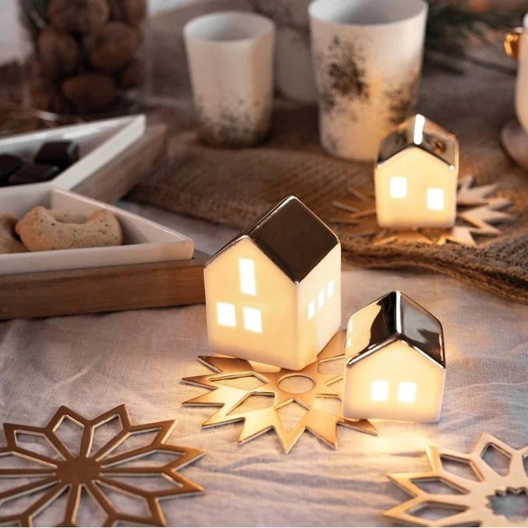 Image of Mini Maison lumineuse à led médium toit doré  5 / 5 / H 7 cm