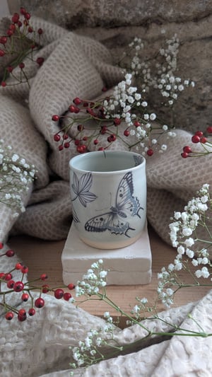 Image of Stoneware Cup F90