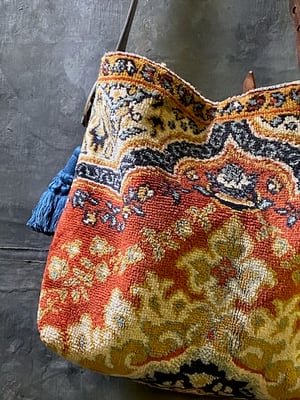 Image of carpet bag - no. 02