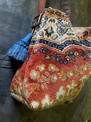 Image of carpet bag - no. 02