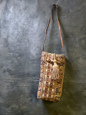 Image of carpet bag - no. 03