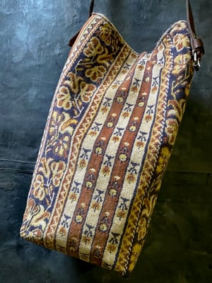 Image of carpet bag - no. 03