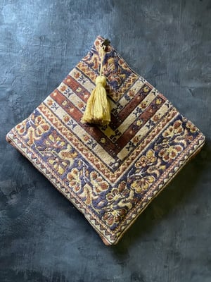 Image of carpet pouch - no. 02