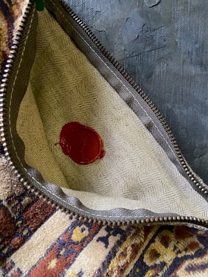 Image of carpet pouch - no. 02