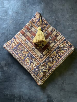 Image of carpet pouch - no. 02