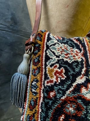 Image of carpet bag - no. 04