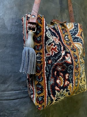 Image of carpet bag - no. 04