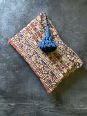 Image of carpet pouch - no. 03