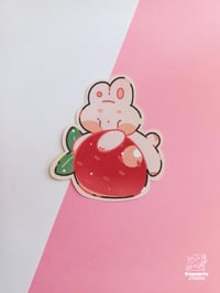 Image 1 of Adesivo Coniglio con Fragola