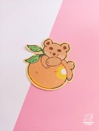 Image 1 of Adesivo Orso con Mandarino