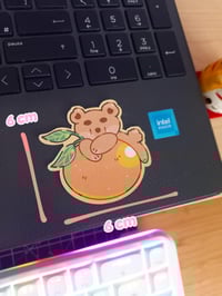 Image 3 of Adesivo Orso con Mandarino