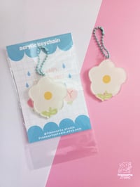 Image 2 of Portachiavi in acrilico con fiori