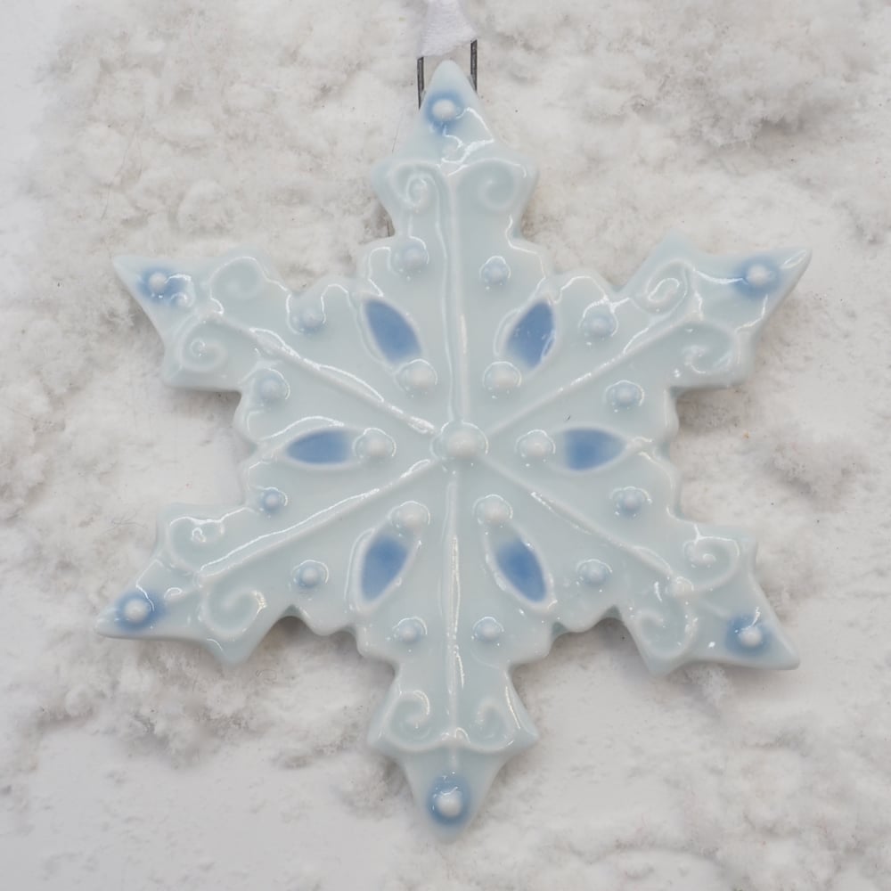 Image of Porcelain Snowflake Ornament 008
