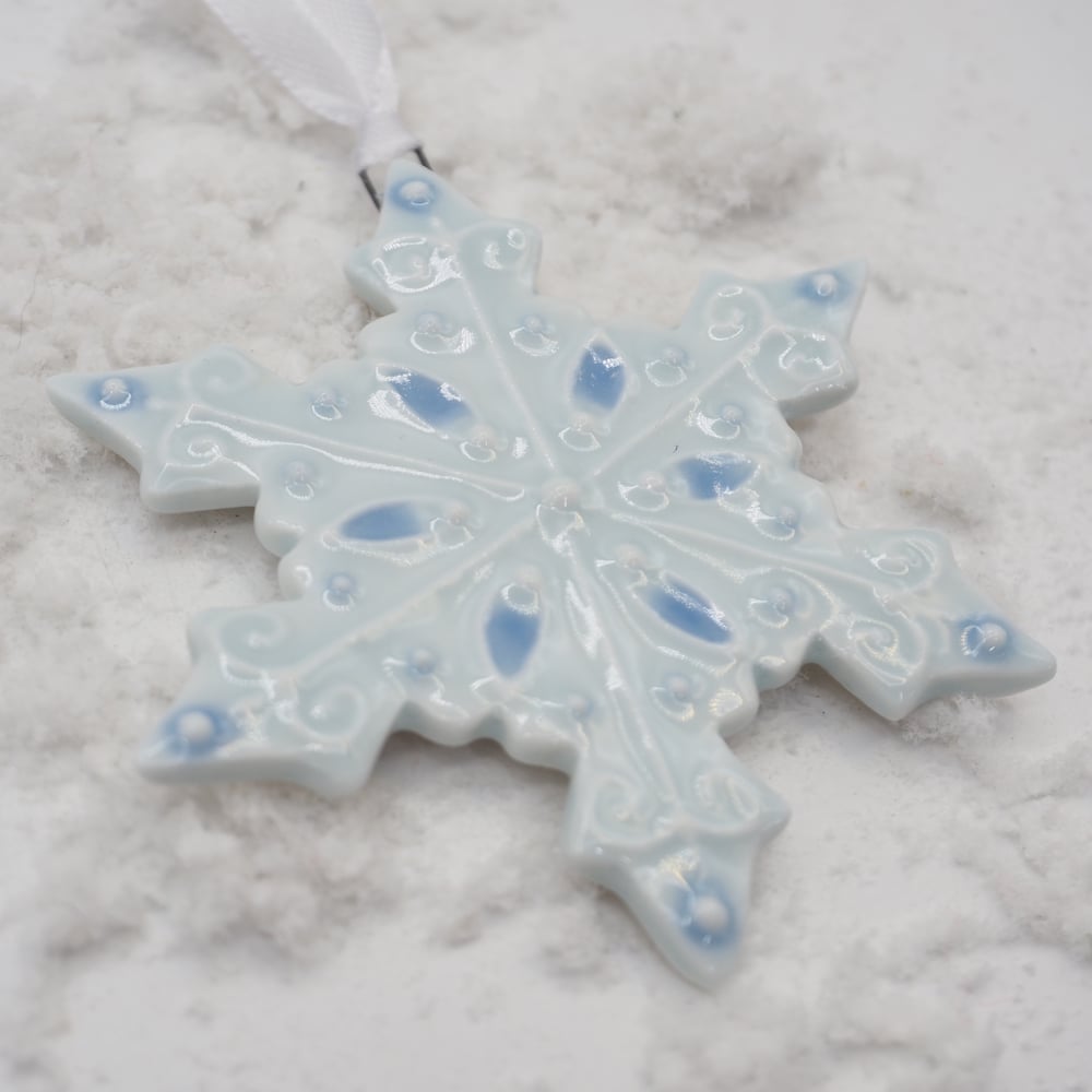 Image of Porcelain Snowflake Ornament 008