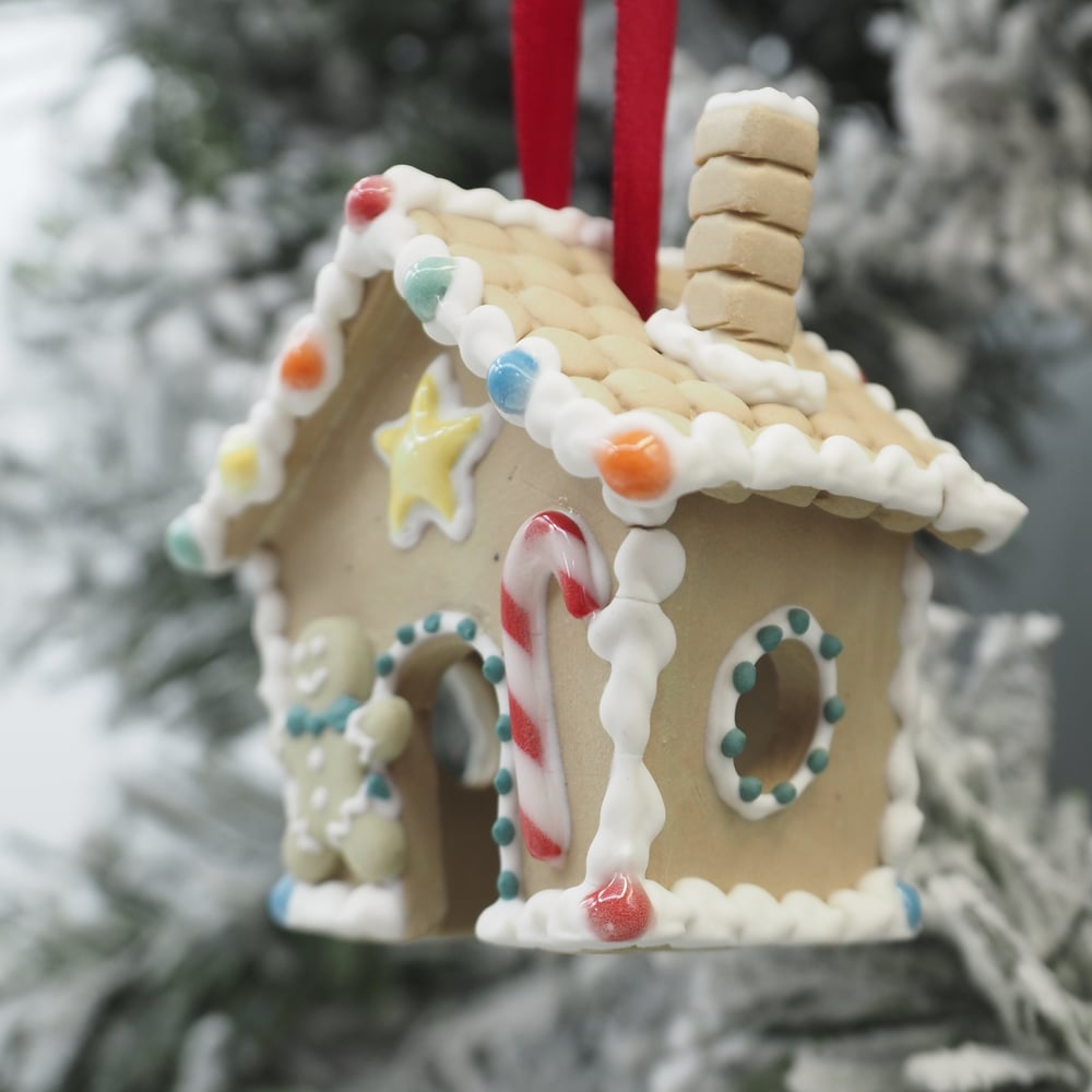 Image of Gingerbread House 003