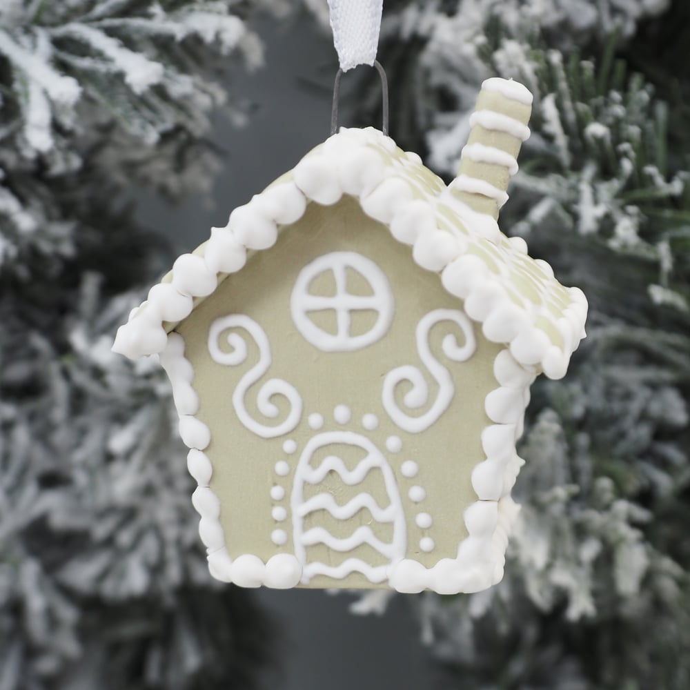 Image of Gingerbread House 007