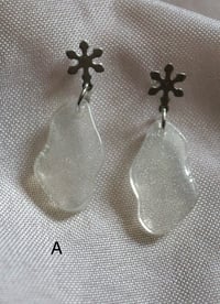 Image 2 of winterliche/schneeflocken ohrringe