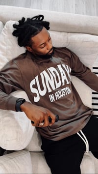 UNISEX SUNDAYS IN HOUSTON LONG SLEEVE (MOCHA BROWN )
