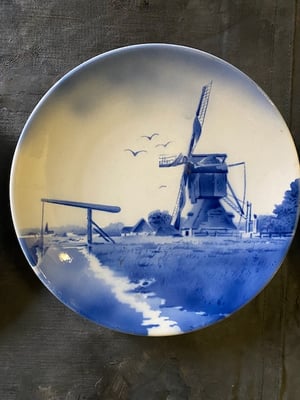 Image of Dutch landscape plates