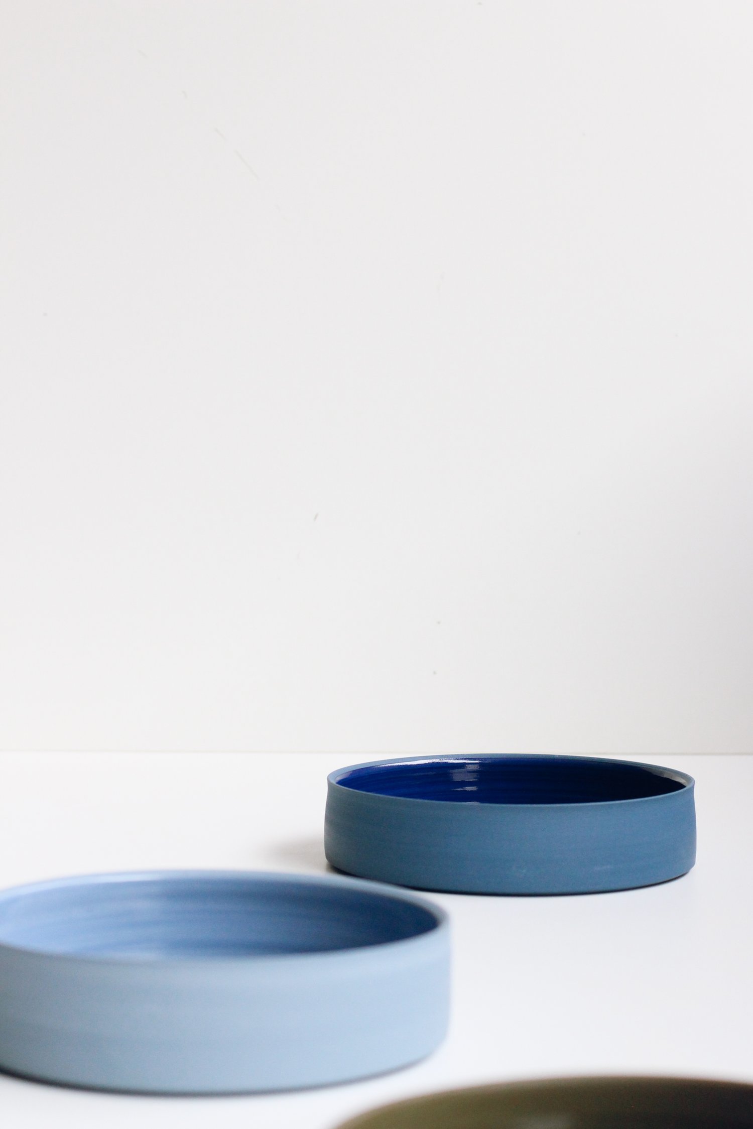 Image of Serving Bowl M / Various Shades