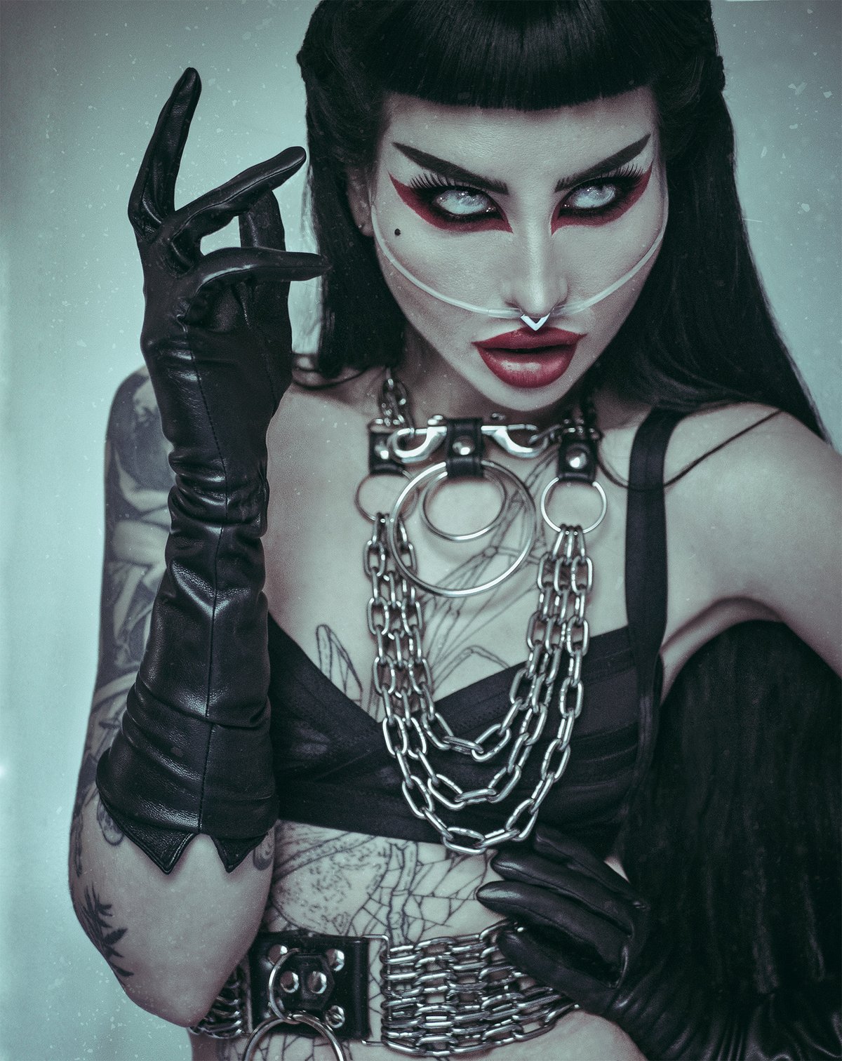 Chain and ring waist belt