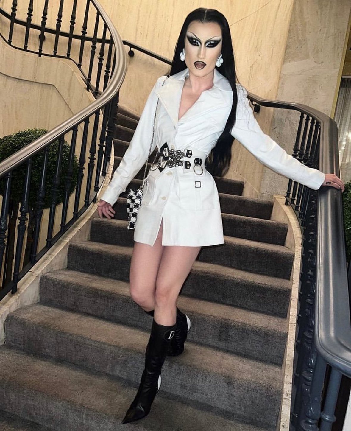 Penance waist cincher monochrome