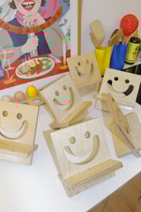 Image 1 of SMILEY STAND