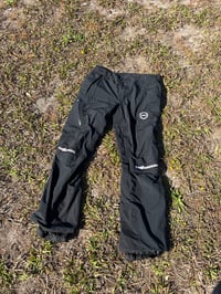 Image 1 of 686 Snowpants (L)
