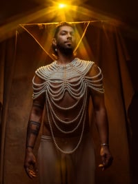 Image 3 of Elara Pearl Necklace