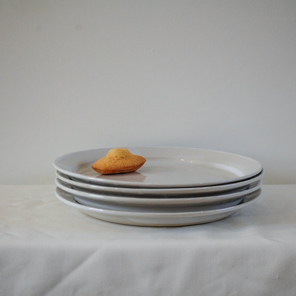Image of Restaurant plate - White