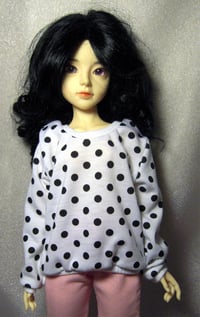 Image 2 of Handmade black polka dot on white sweatshirt for soulkid, 1/4 bjd doll
