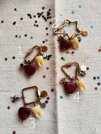 Image 2 of Dente 🦷✨ - La Chiusura, La Spilla e Il Mono orecchino 