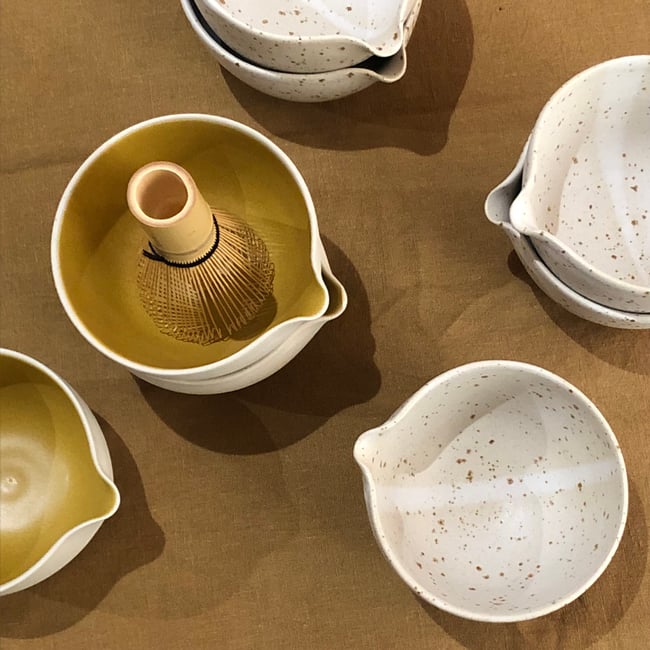 Petits bols à bec verseur