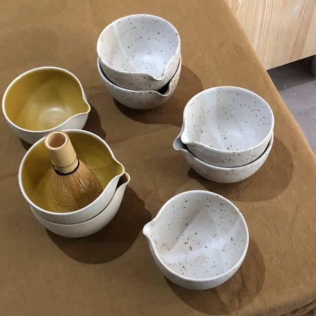 Petits bols à bec verseur