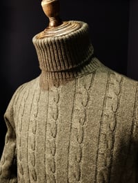 Image 2 of Maglione Dolcevita Treccia in Lana Merino Lambswool Verde 