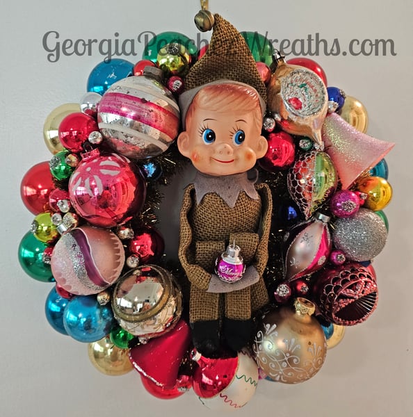 Image of Vintage Christmas Ornament Wreath 2507 - 15" diameter