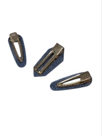 Image 4 of Glitter silver hairclip trio